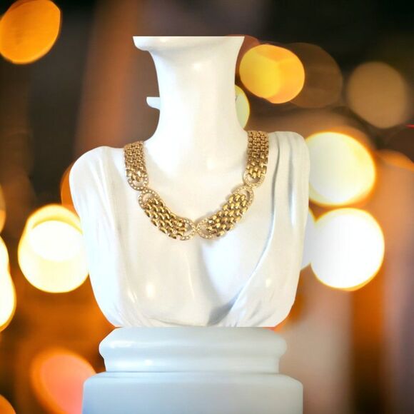 Gold Tone Necklace & Bracelet - Picture 2 of 3